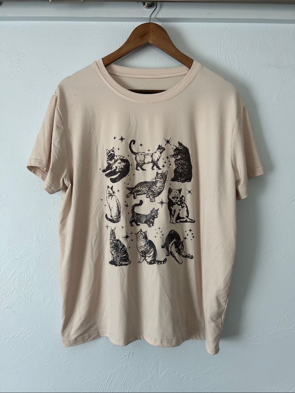 SHEIN Beige Tee with Black Cat Graphic Print